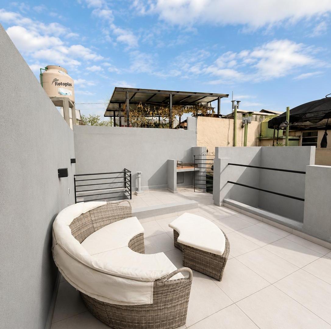 Foto de PH integramente refaccionado 90 m² 2 dormitorios - Terraza propia venta, imagen 1