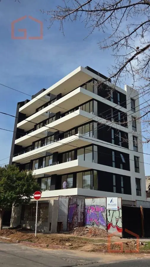 Venta departamento 3 ambientes en Haedo con cochera cubierta a estrenar 1