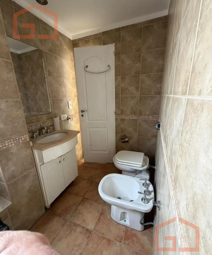 Departamento en alquiler de 2 ambientes al frente moron centro 4