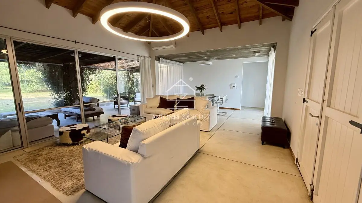 Venta Casa 4 dormitorios Rincón del Indio Punta del Este 1