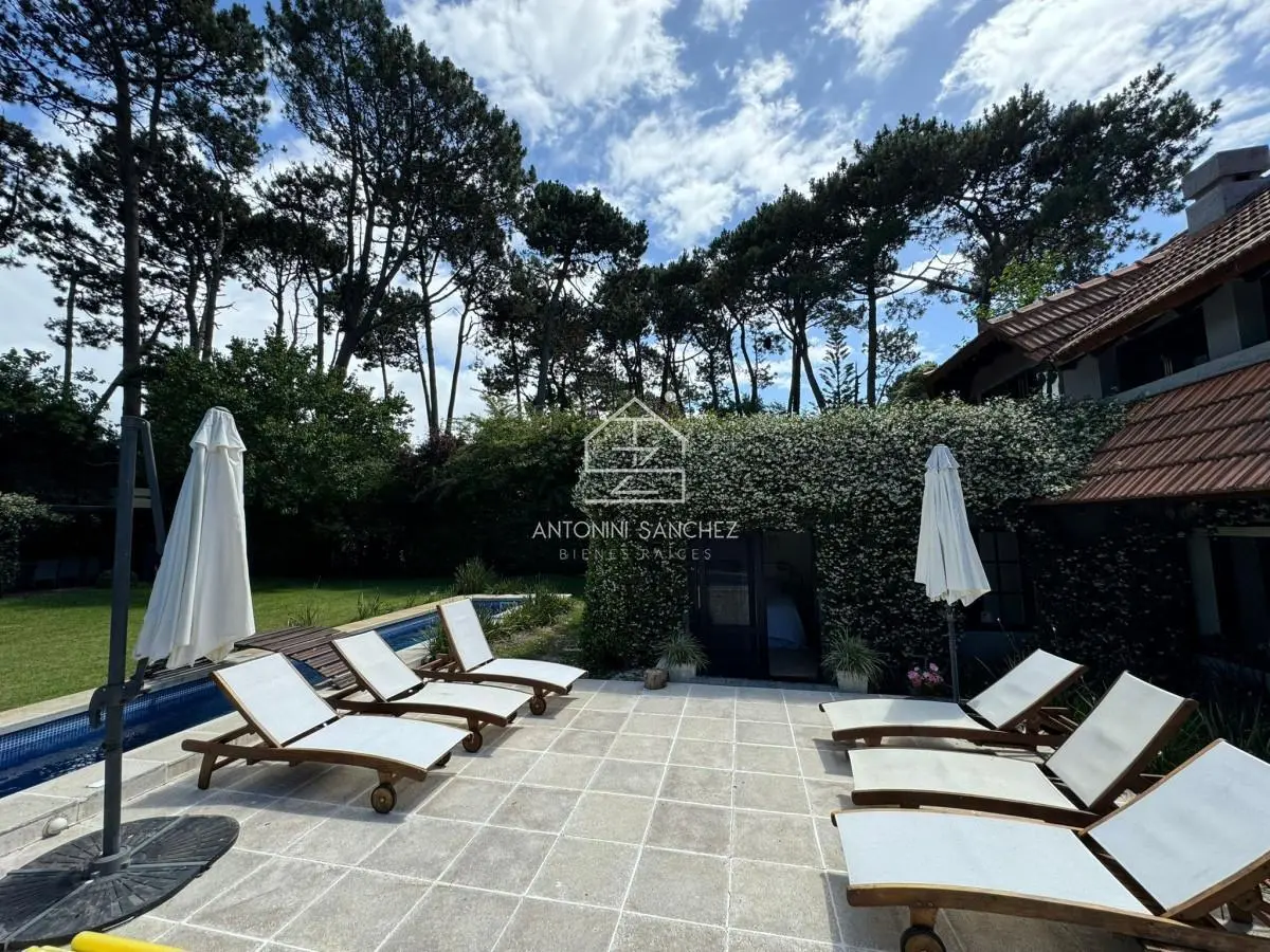 Casa en Venta de 5 dormitorios en Punta del este , Lugano , Playa brava 3