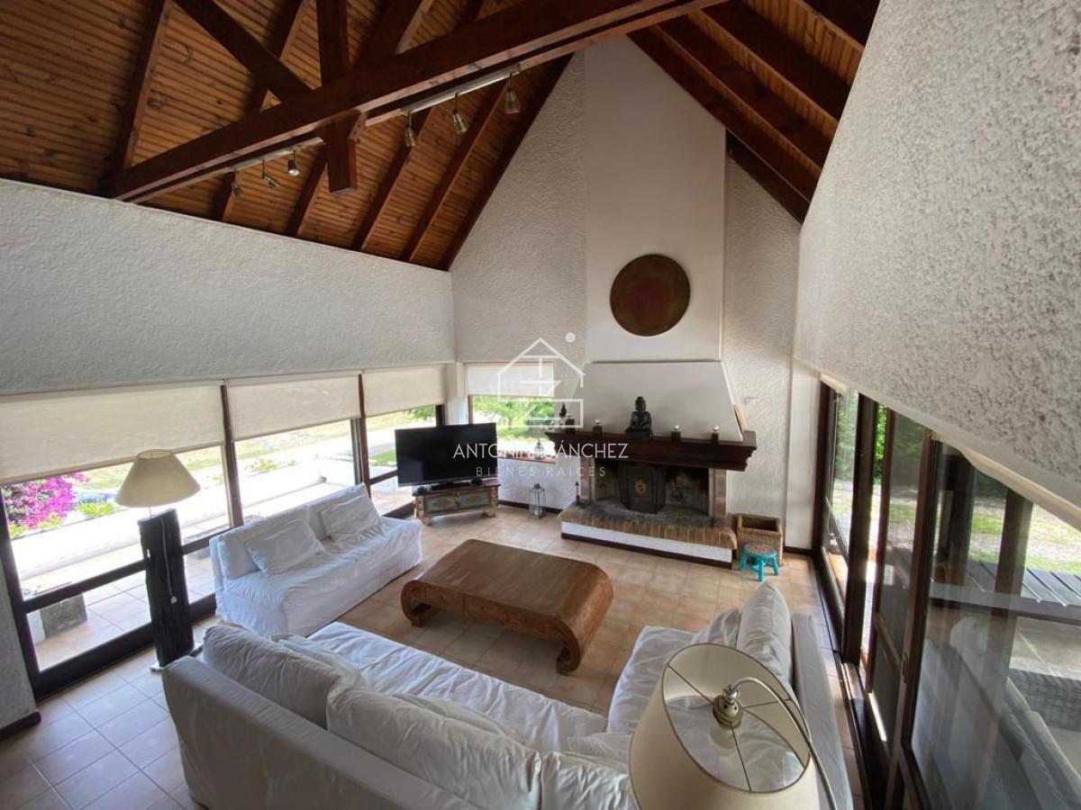 Foto de Casa en Venta de 5 dormitorios en Punta del este , Lugano , Playa brava, imagen 4