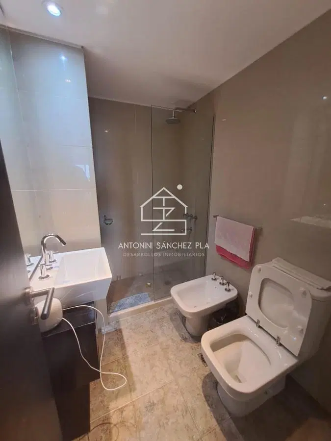 Apartamento en Playa Mansa a la venta 3 Dormitorios con vista 8
