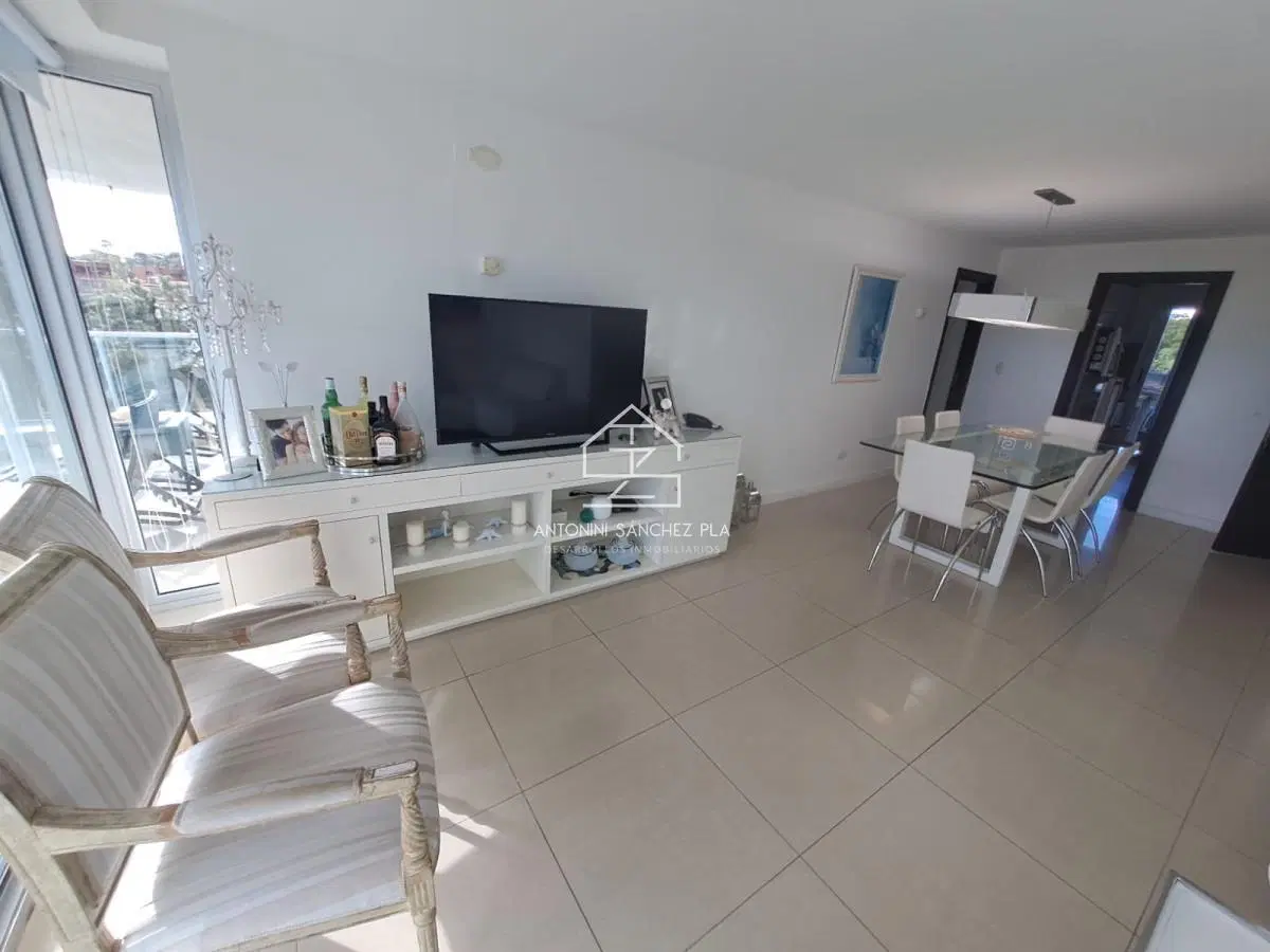 Apartamento en Playa Mansa a la venta 3 Dormitorios con vista 5