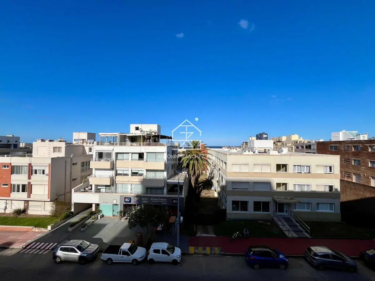 En venta apartamento en Peninsula de 3 dormitorios 2