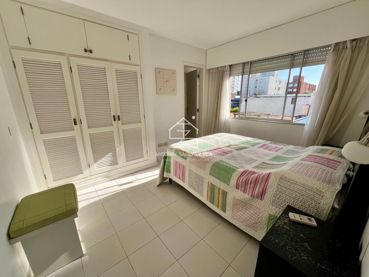 Foto de En venta apartamento en Peninsula de 3 dormitorios, imagen 4