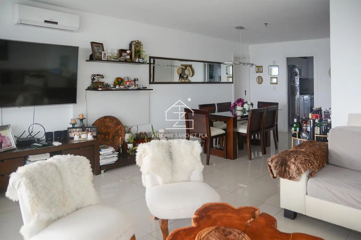 Departamento de 3 dormitorios en venta a pasos del mar. Gala Tower 3