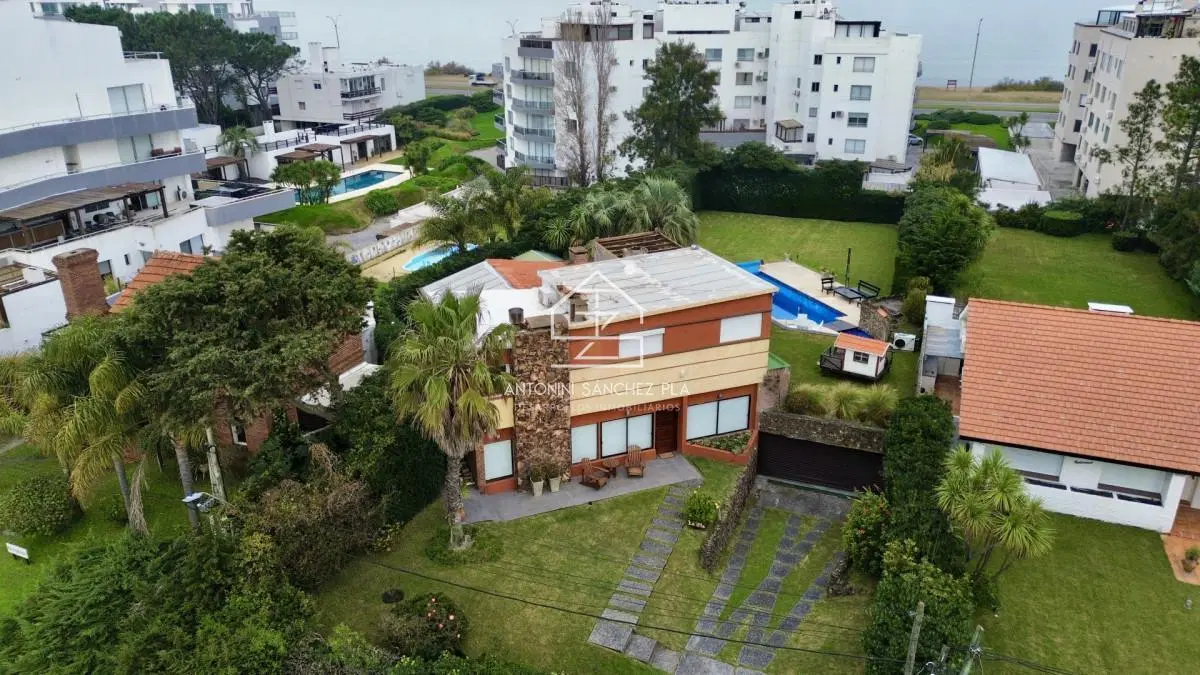 Venta casa 3 dormitorios Pinares 4