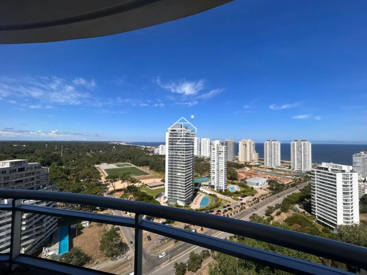 HERMOSO PENTHOUSE EN VENTA OCEAN DRIVE 3