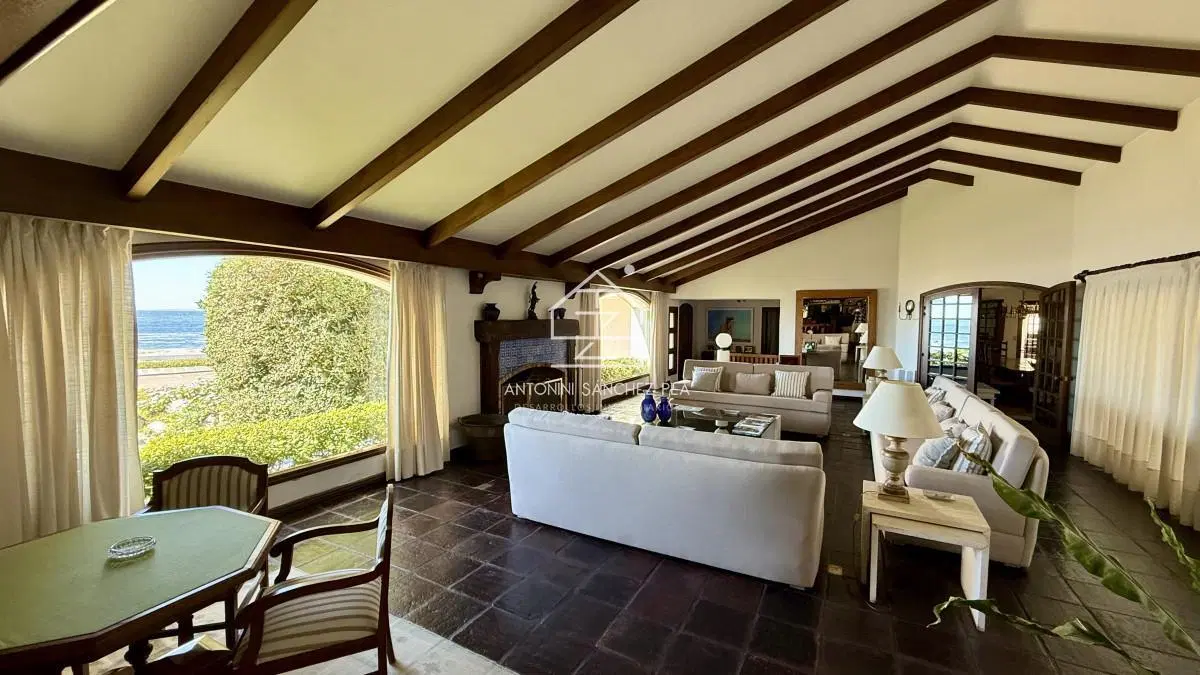 Venta Exclusiva CASA 8 Dormitorios Peninsula Punta Del este 4