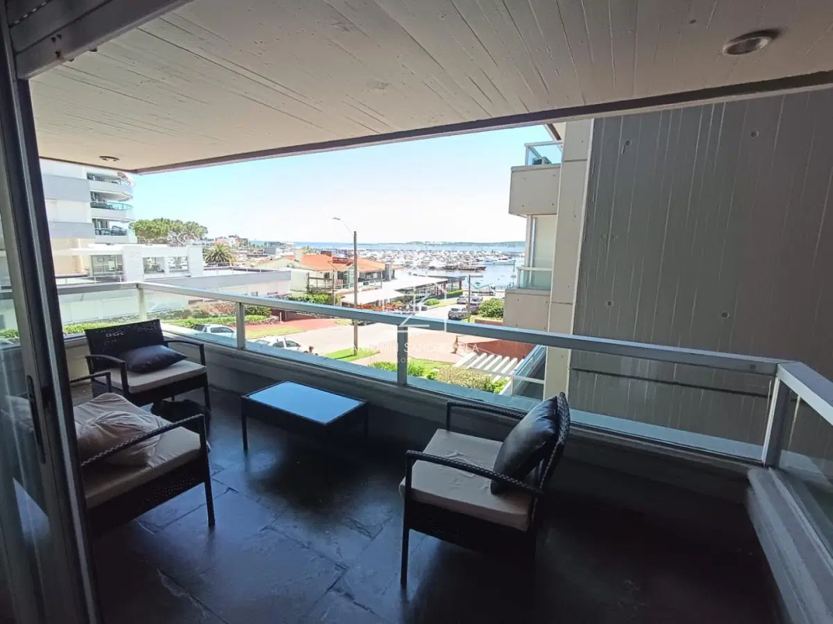 Venta apartamento tres dormitorios Punta del este Peninsula Torre Monarca 1