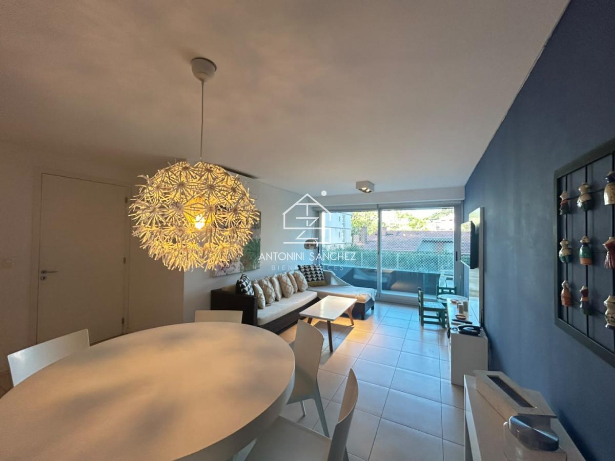 Foto de Alquiler apartamento tres dormitorios Punta del este playa Mansa, imagen 3