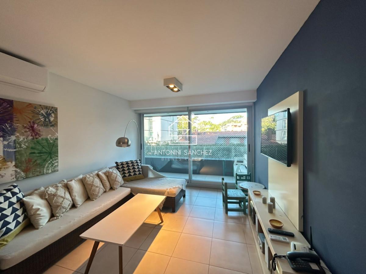 Foto de Alquiler apartamento tres dormitorios Punta del este playa Mansa, imagen 4