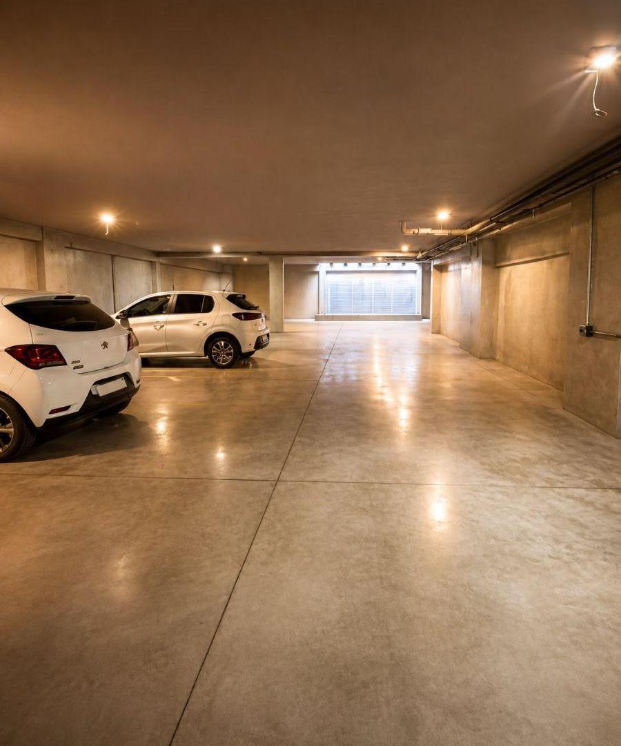 Foto de VENDE - COCHERA CUBIERTA EN EDIFICIO DE VIVIENDAS NUEVO, imagen 1