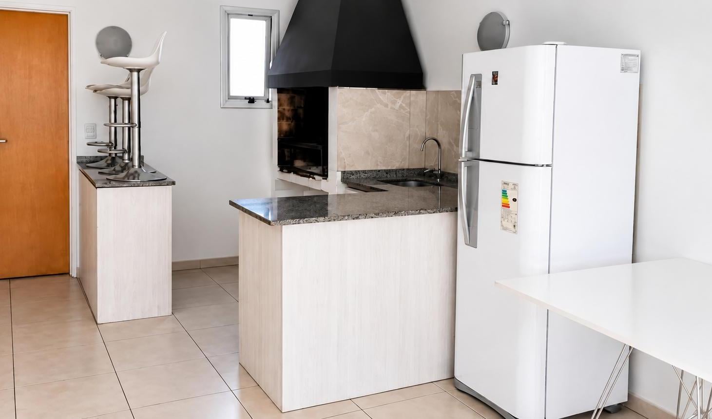 Foto de Monoambiente con balcón en venta en Balvanera, imagen 5