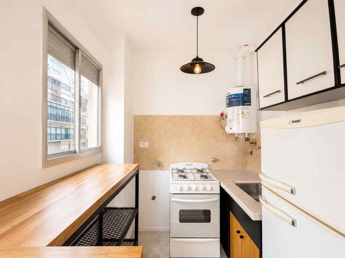 Foto de Departamento Monoambiente Reciclado con Balcón Plaza Colón, imagen 4