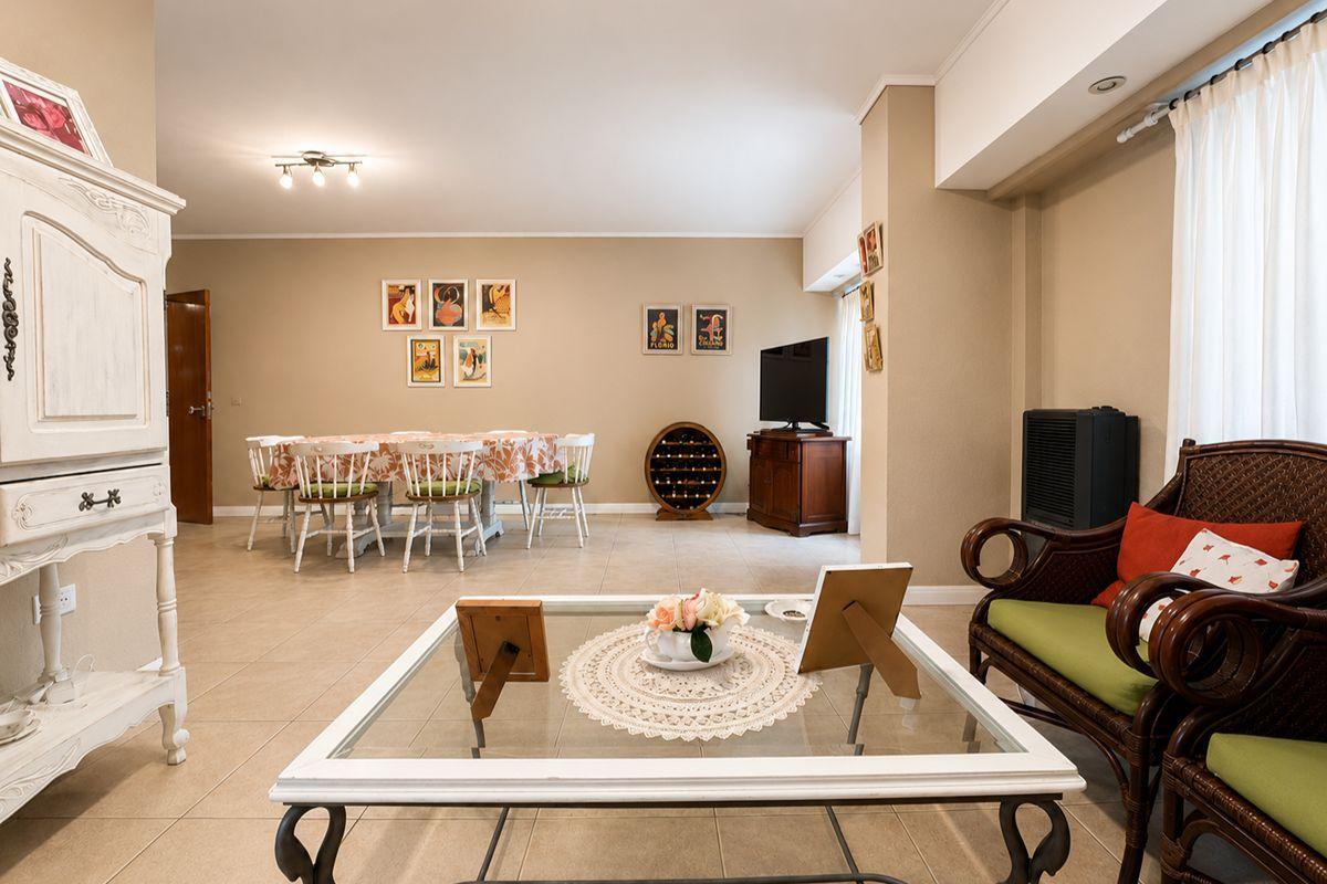 Foto de Venta Departamento 4 Ambientes Terraza Cochera Zona Aldrey, imagen 2