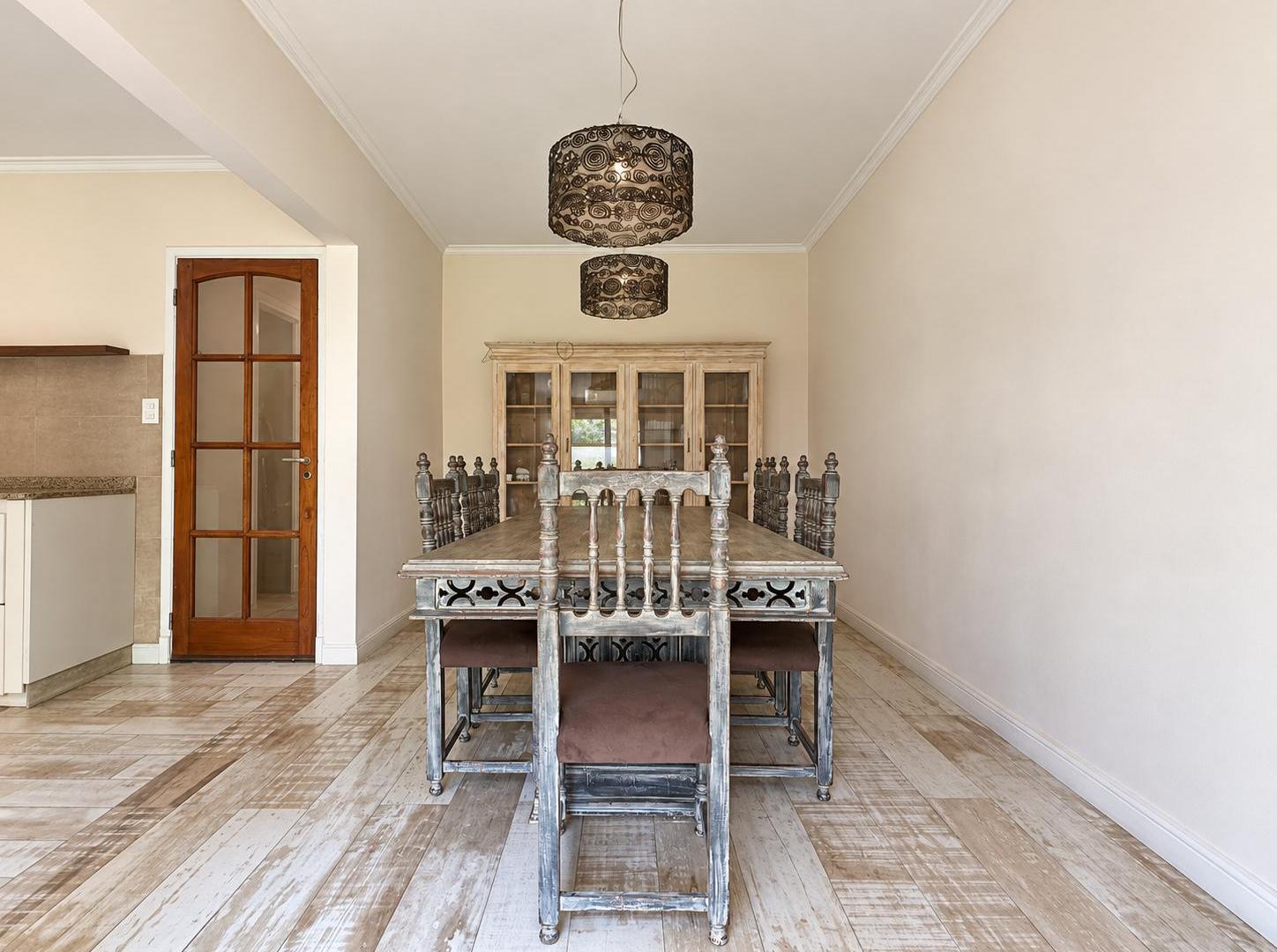 Foto de Venta Casa 4 Ambientes con Cochera Parque Luro Impecable, imagen 5