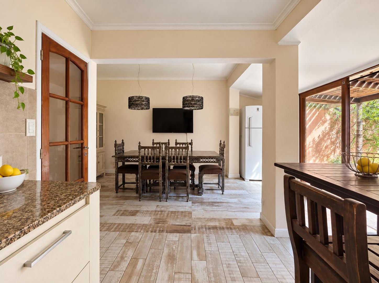 Foto de Venta Casa 4 Ambientes con Cochera Parque Luro Impecable, imagen 3