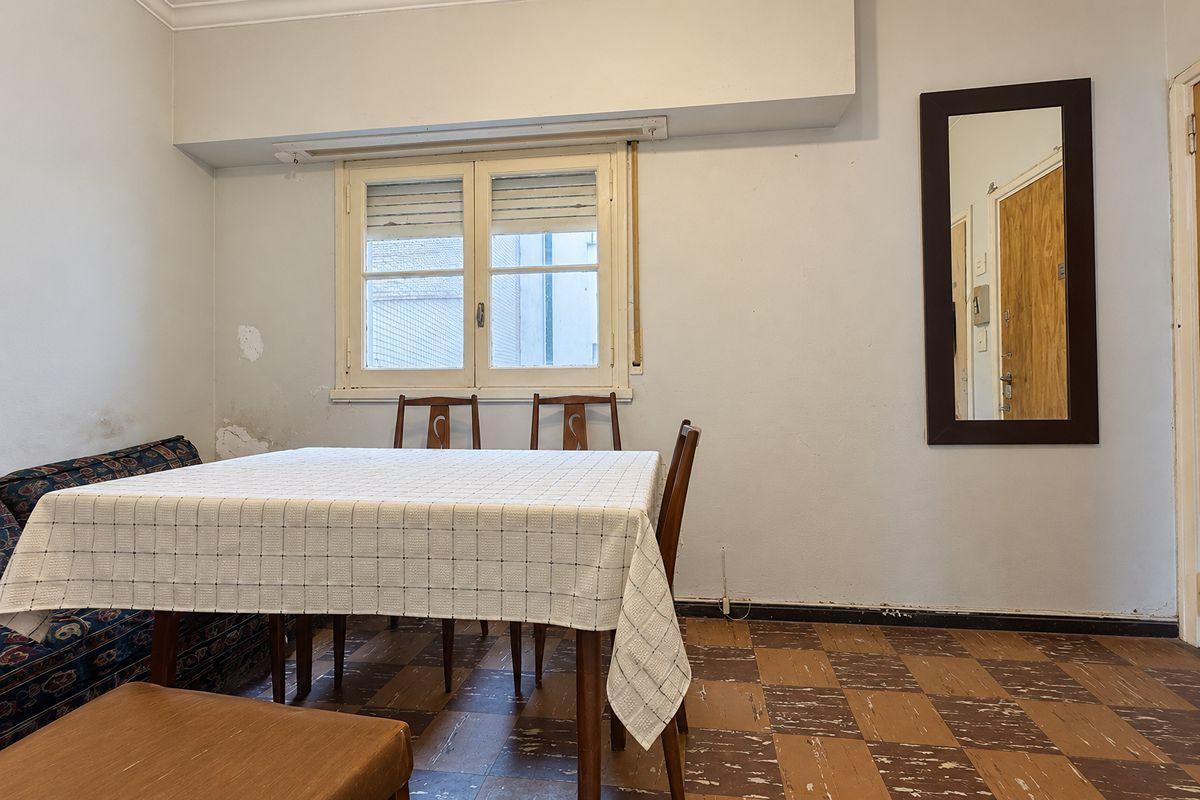 Foto de Departamento 2 Ambientes Venta Centro Mar del Plata a Reciclar, imagen 2