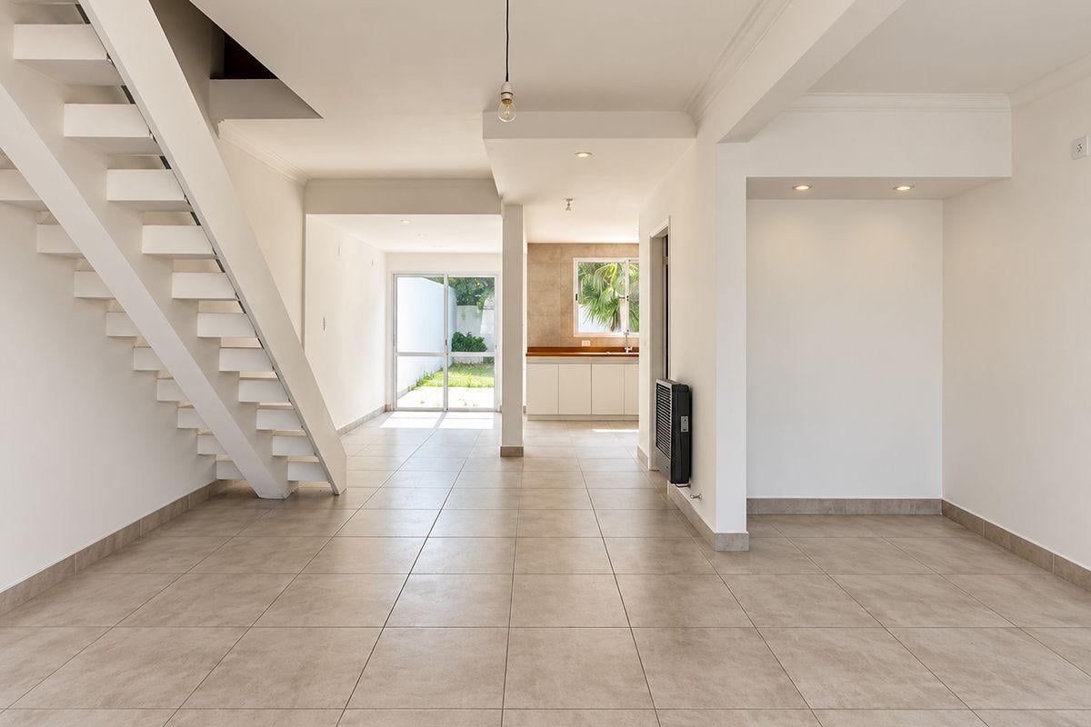 Foto de Dúplex 4 ambientes venta Punta Mogotes Mar del Plata, imagen 4