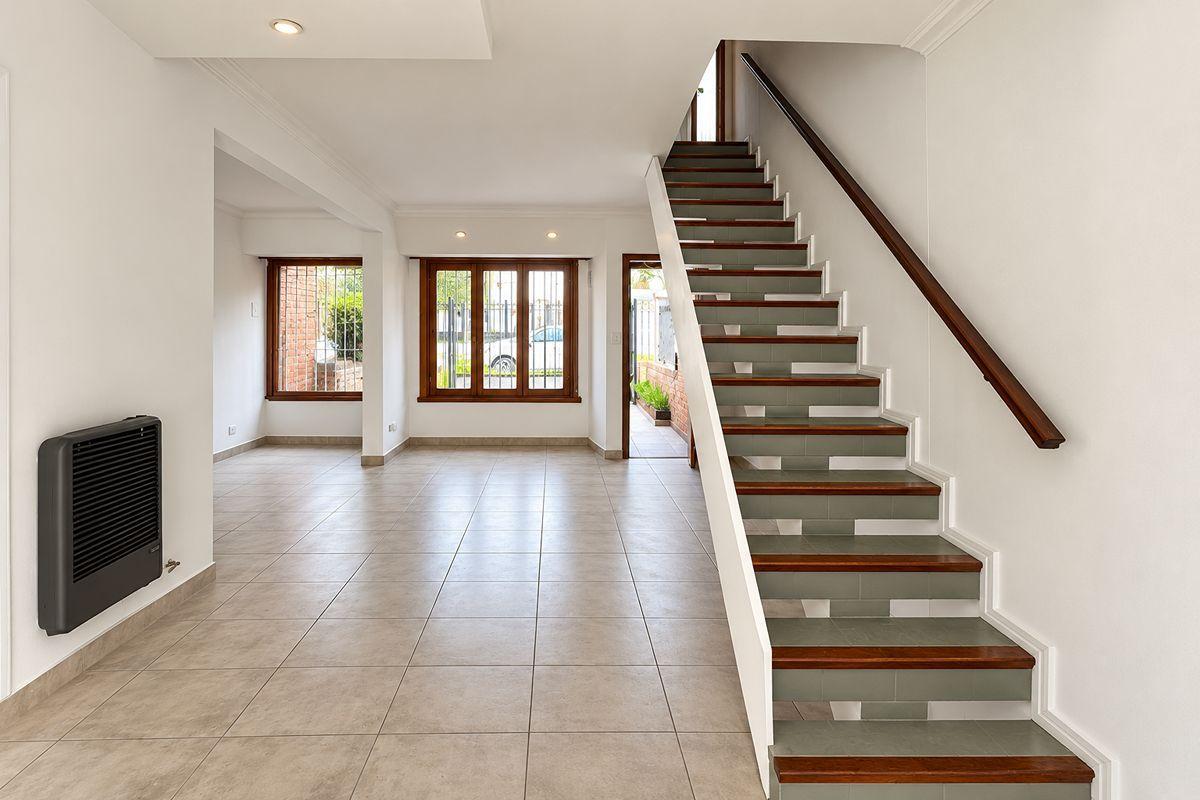 Foto de Dúplex 4 ambientes venta Punta Mogotes Mar del Plata, imagen 2