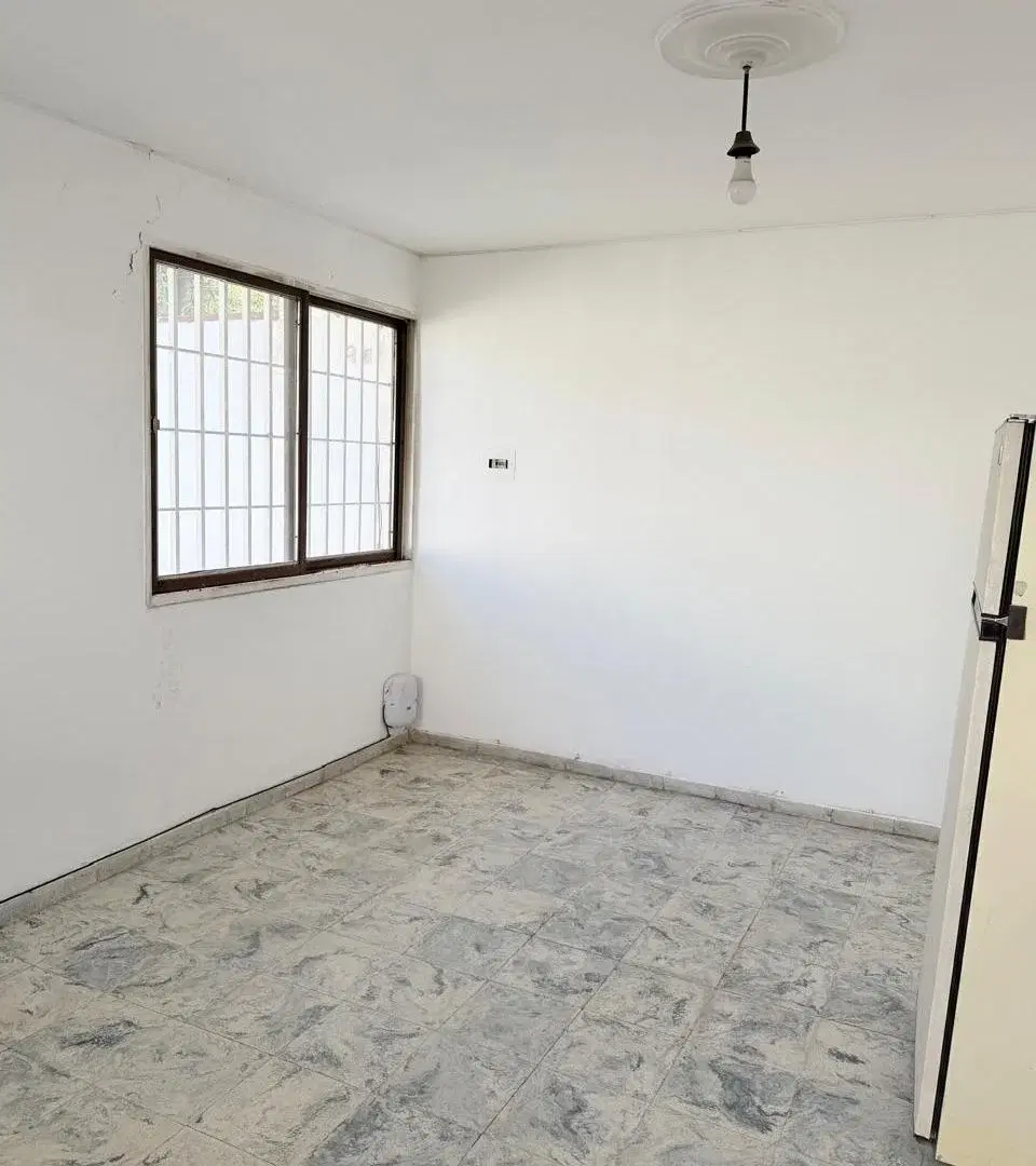 GALPON + OFICINAS+ CASA 4