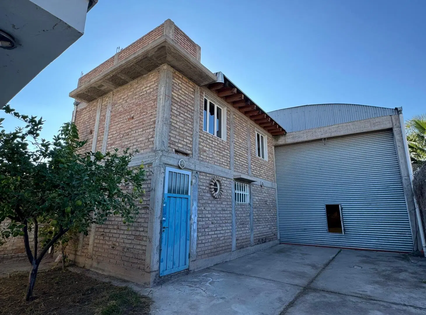 GALPON + OFICINAS+ CASA 3