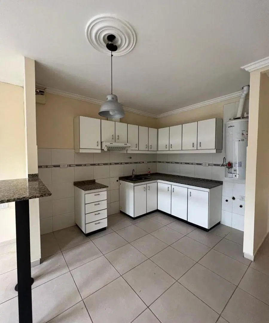ALQUILO DEPARTAMENTO TIPO CASITA EN PLANTA BAJA BARRIO INKA 3
