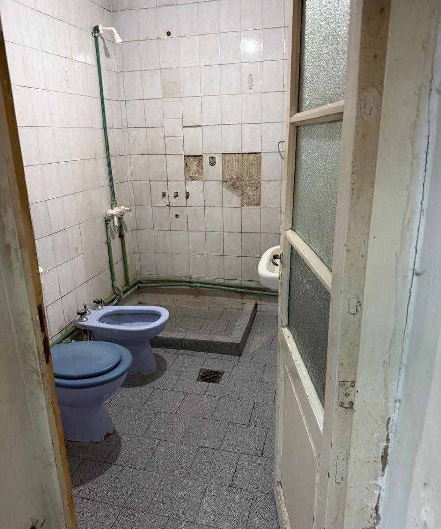 Foto de CASA DE ABOBE A DEMOLER EN EXCELENTE UBICACIÓN. A METROS DE LA 5TA, imagen 2