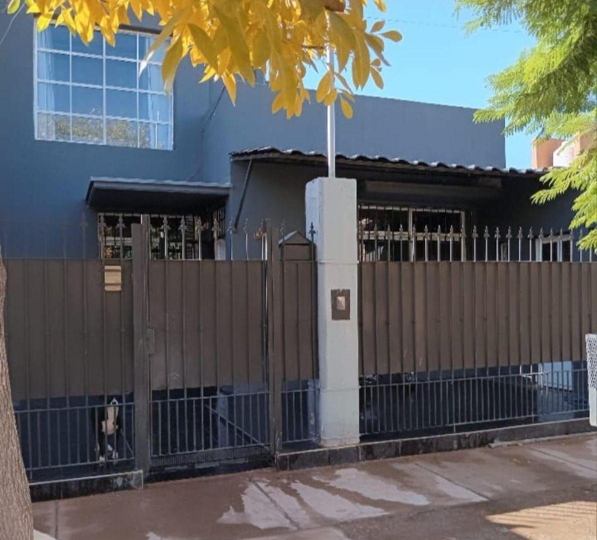 Foto de Casa con pileta en Maipu, imagen 2