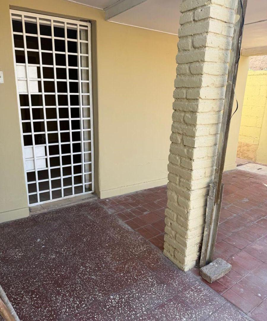 Foto de VENDO CASA MIXTA A VALOR TERRENO, imagen 4