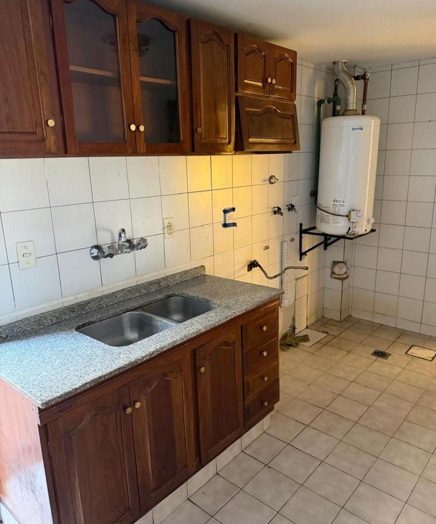 Foto de DEPARTAMENTO PLANTA BAJA ALQUILER PARQUE CENTRAL CHILE Y MAZA, imagen 1
