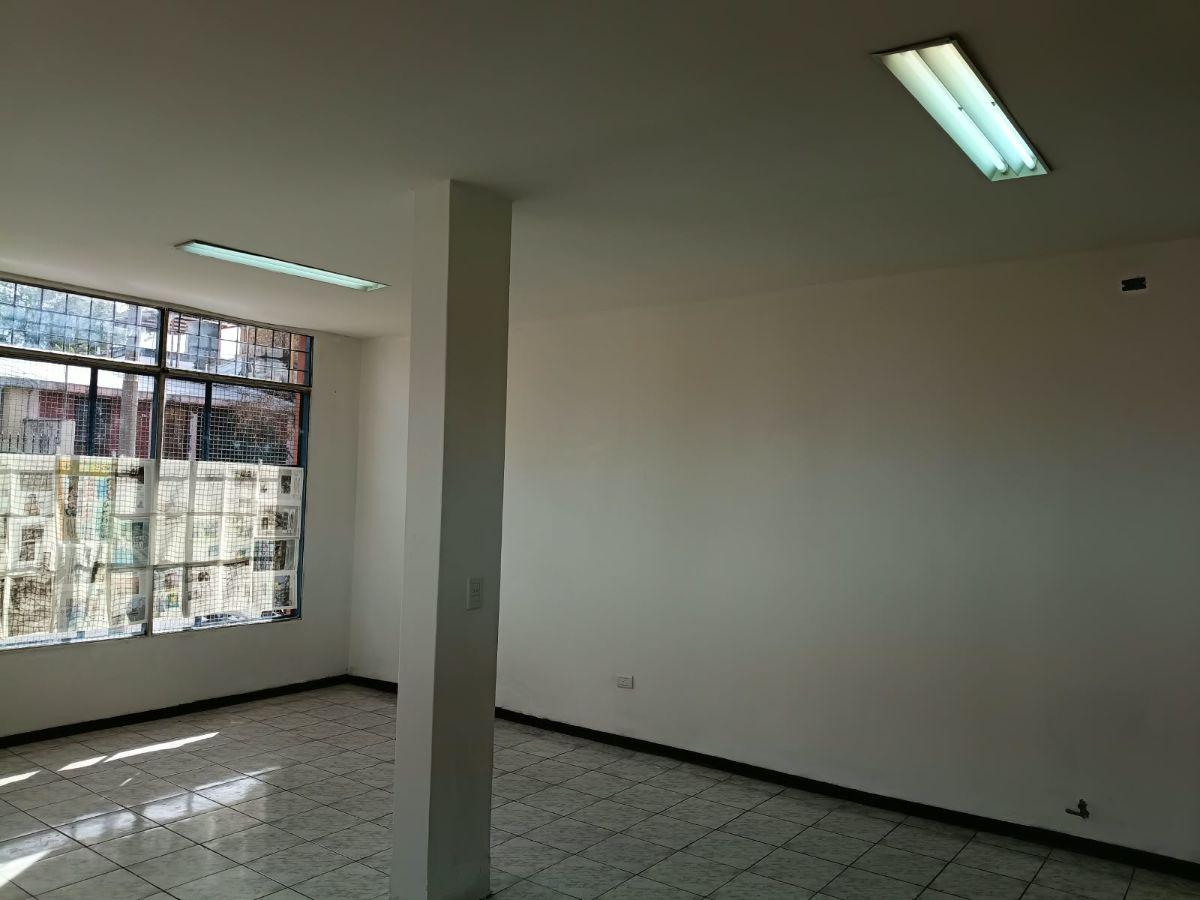 Foto de LEYTON+ ALQUILA LOCAL COMERCIAL ESQUINA . OPORTUNIDAD!, imagen 3