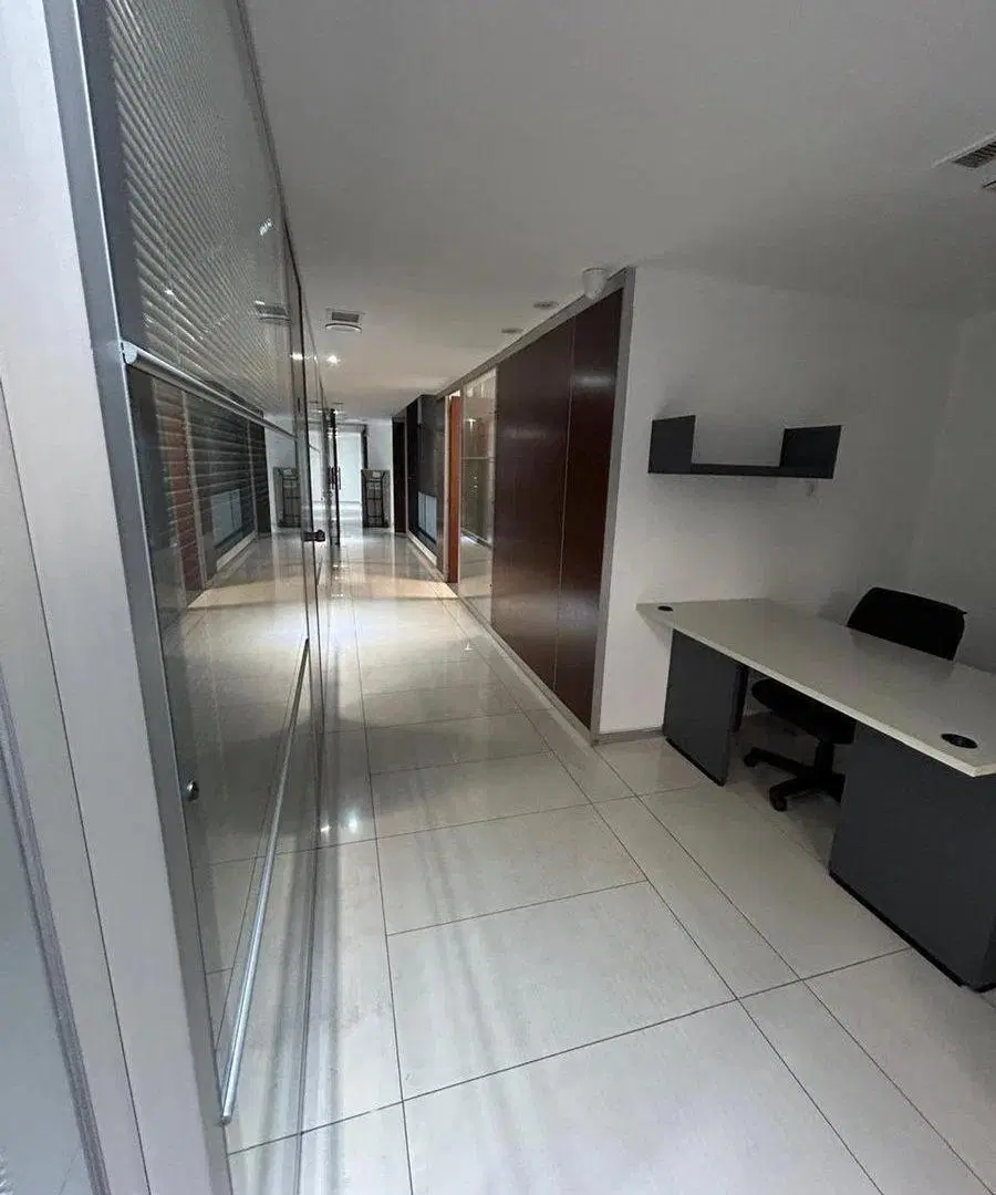 Venta Oficina AAA c cocheras en el Centro Porteño 5