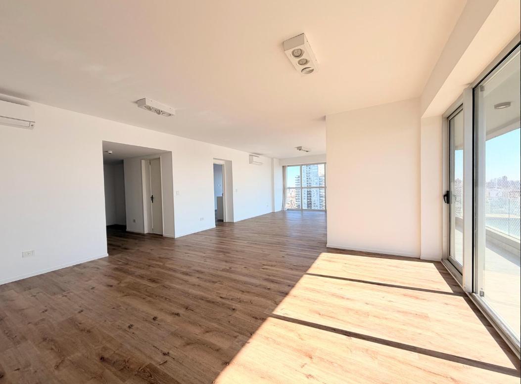 Foto de Departamento de 4 amb con dependencia y 3 cocheras en Palermo, imagen 1