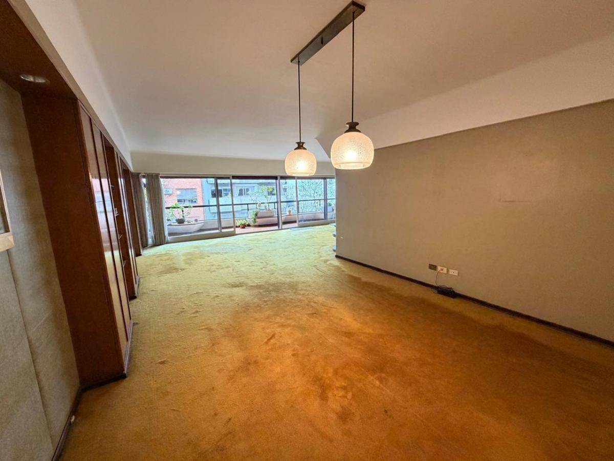 Foto de Venta Departamento de Categoria 5 amb en Belgrano, imagen 2