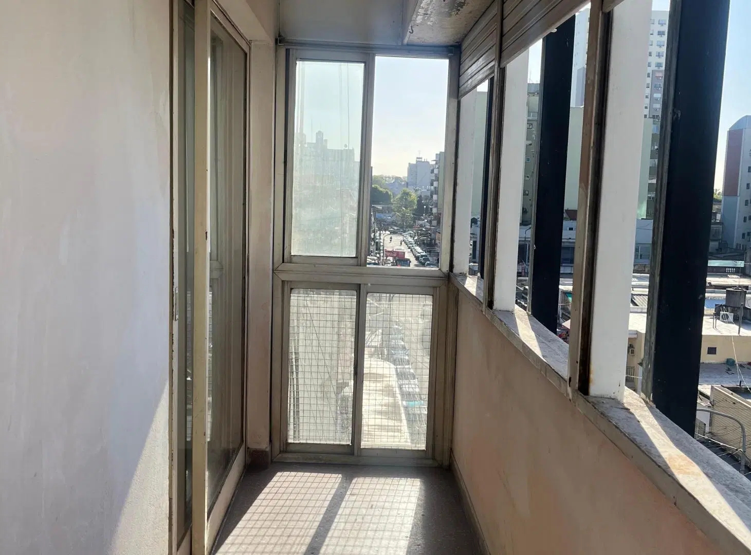 DEPARTAMENTO 3 AMBIENTES EN VENTA EN BANFIELD 8