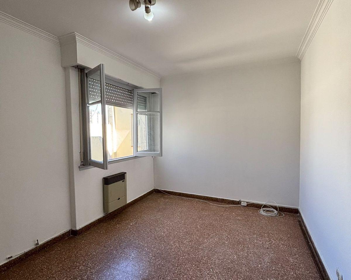 Foto de DEPARTAMENTO 2 AMBIENTES EN ALQUILER EN VELEZ SARFIELD, imagen 3
