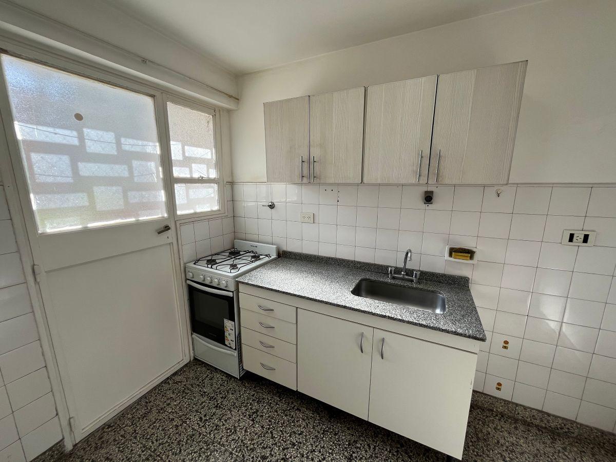 Foto de DEPARTAMENTO 2 AMBIENTES EN ALQUILER EN LAS LOMITAS, imagen 3