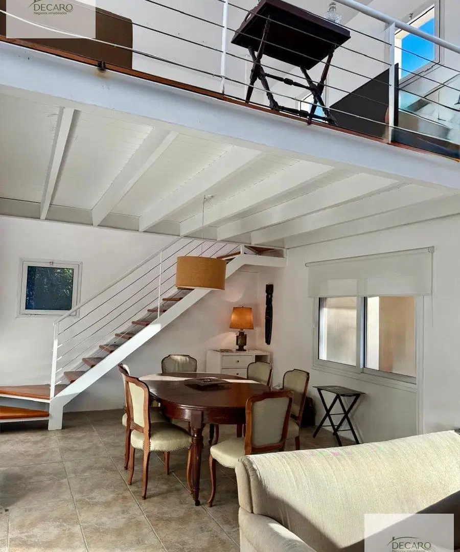 Casa en Saint Matthew's , lote central . 8