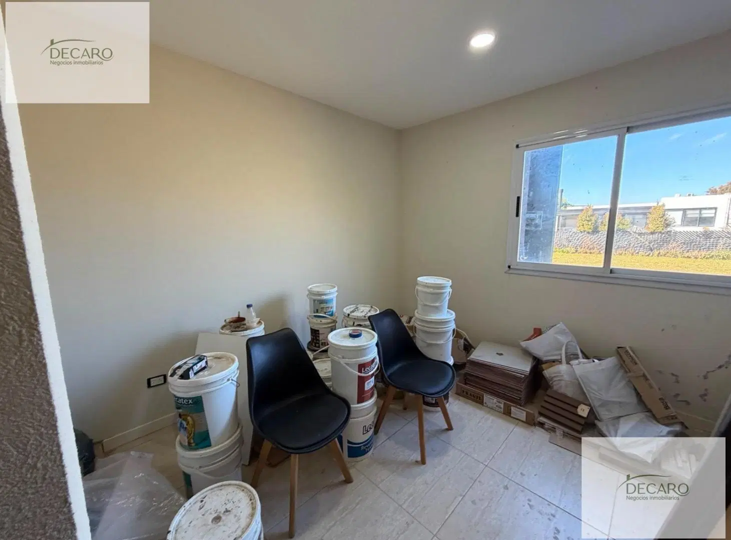 Casa para la venta de 5 ambientes en Santa Elena 3