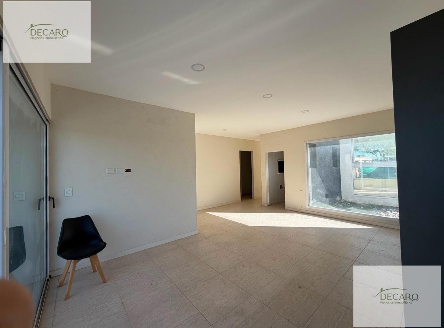 Foto de Casa para la venta de 5 ambientes en Santa Elena, imagen 2
