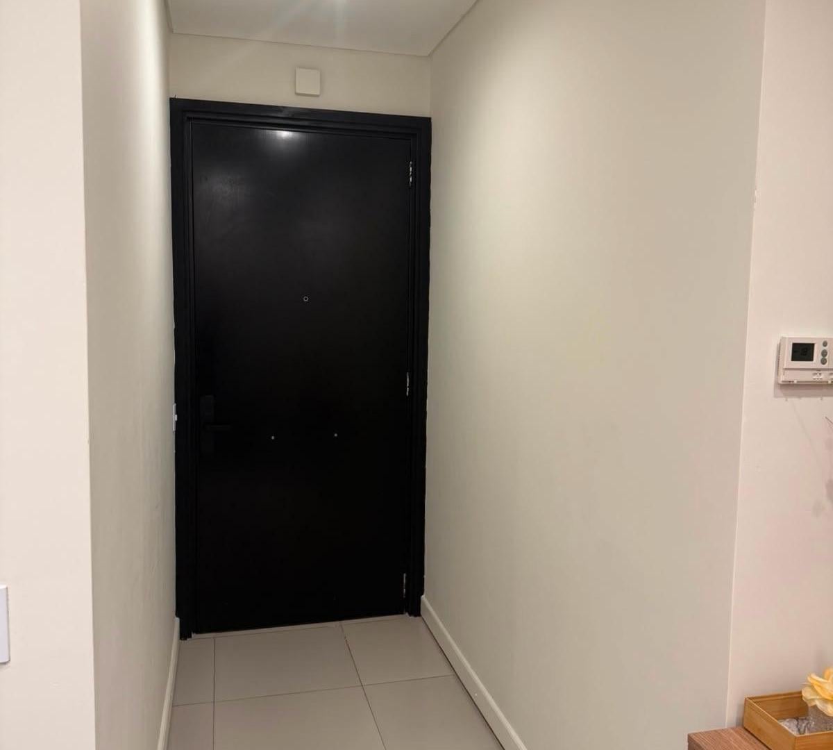 Foto de Oficina en alquiler en Edificio Paralelo 50, imagen 2