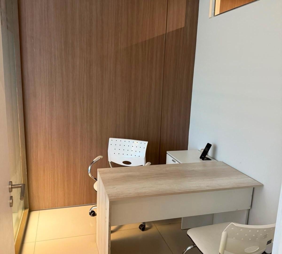 Foto de Oficina en alquiler en Edificio Paralelo 50, imagen 1