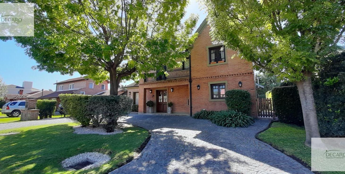 Foto de Casa para la venta en lote central en La Delfina, imagen 1
