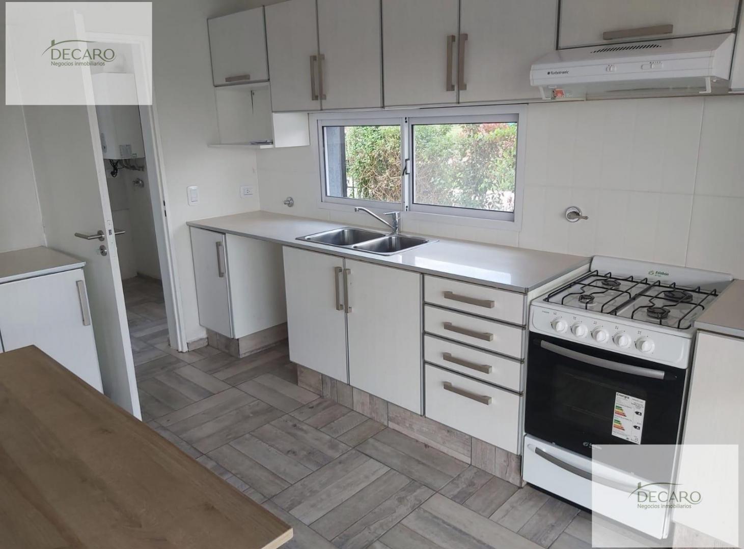 Foto de Casa de 5 ambientes para la venta en Pilar del Este San Eduardo Pilar, imagen 1