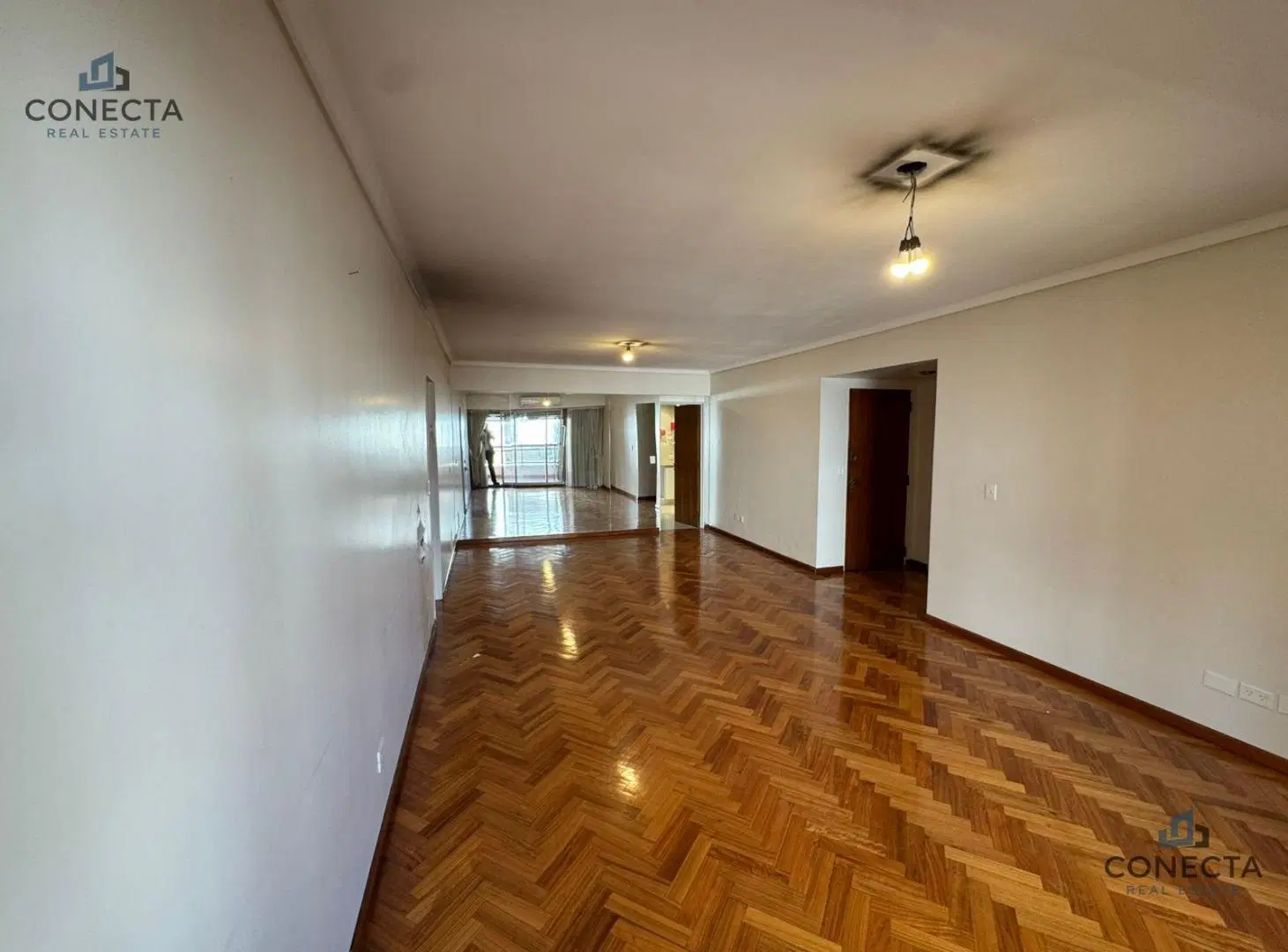 VENDE Departamento 5 Ambientes C/ Cochera Balcon aterrazado oportunidad ! 5