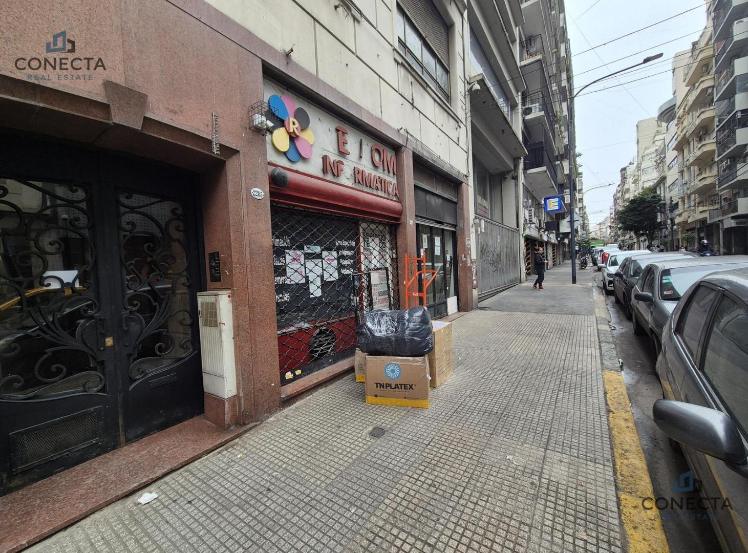 Foto de ALQUILA LOCAL EN ONCE calle TUCUMAN Y PASTEUR, imagen 1