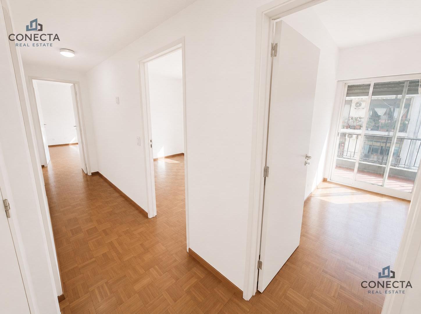 Foto de Venta Oportunidad A Refaccionar Semipiso 4 Amb y dep Flores, imagen 5